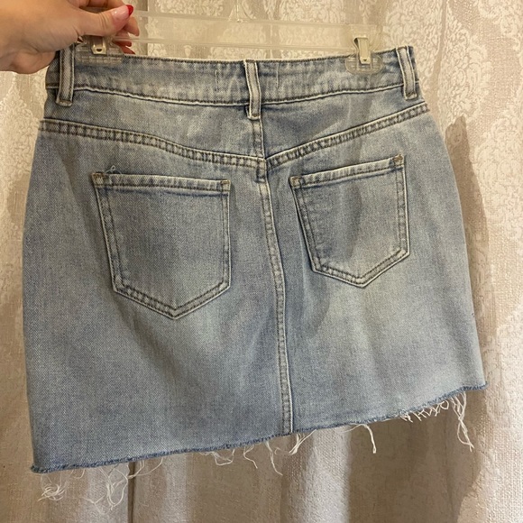 Jean mini skirt - Picture 2 of 3